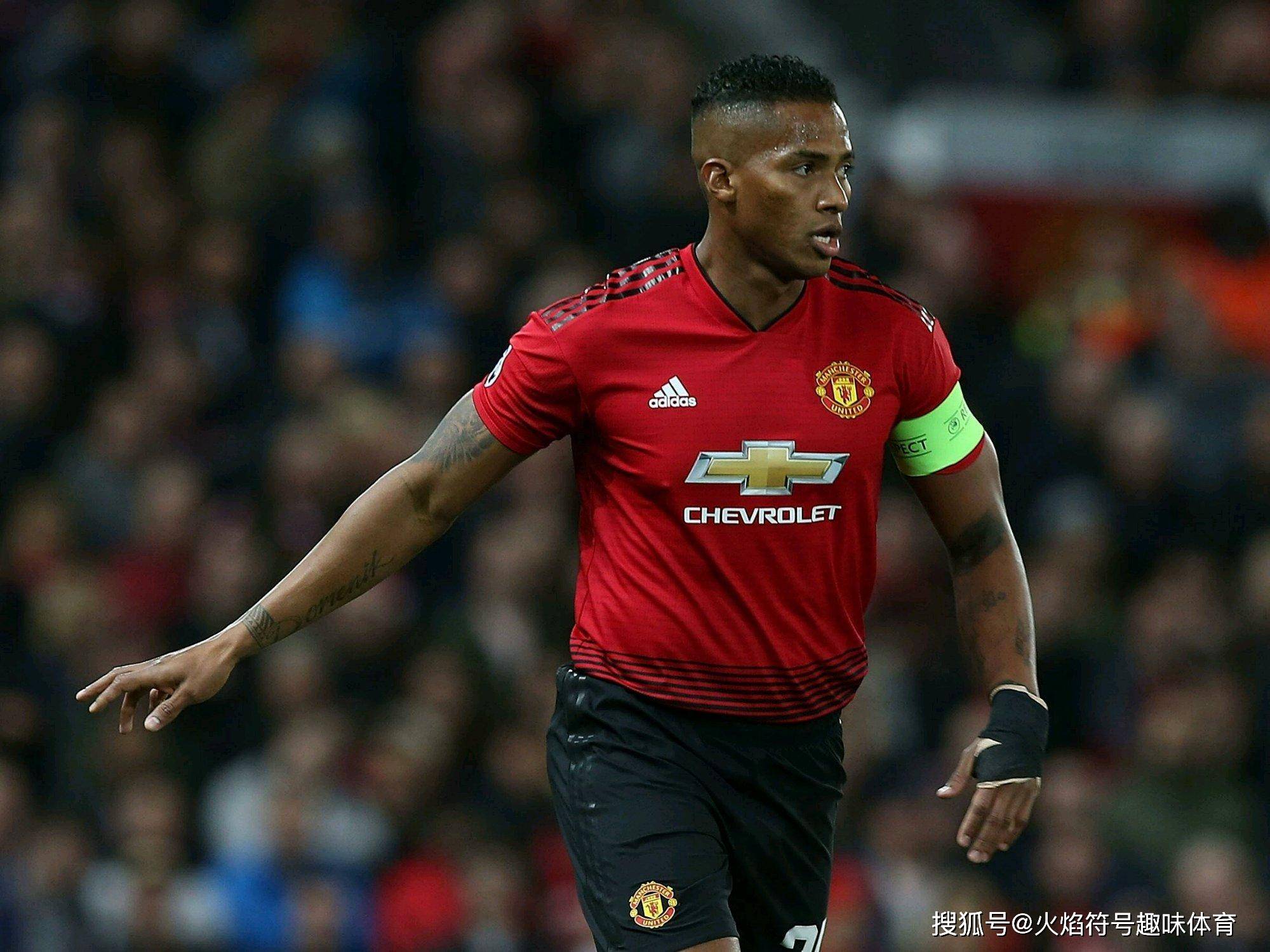 金年会-关键时刻意大利杯传出新动向；瓦伦西亚远射贴柱；管理层表态——质疑声仍在；身体对抗强度拉满(2021年女排欧锦赛塞尔维亚对意大利)