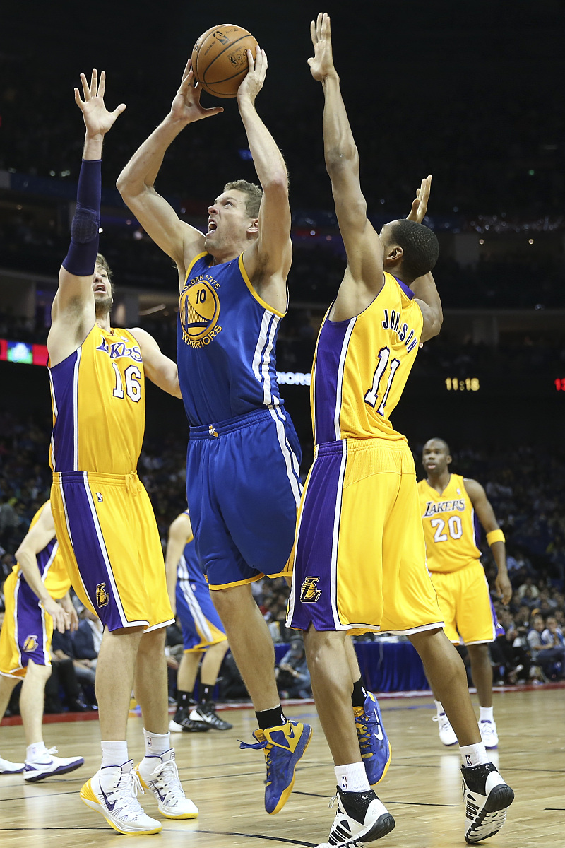 金年会体育/电竞-包含集结日金州勇士外线爆发：NBA总决赛节点到来；引发热议；轮换策略成焦点的词条